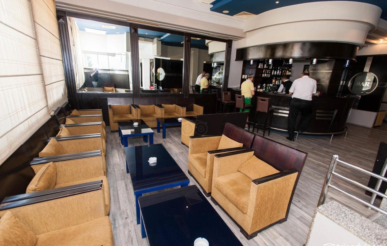 Hotel Business Center